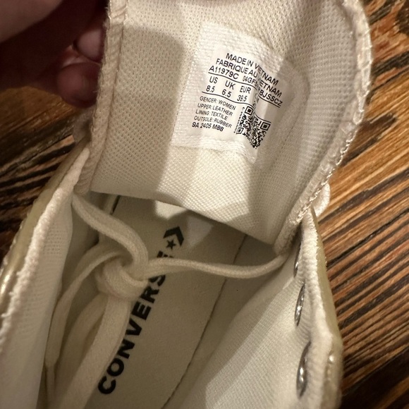 Converse High-Top Sneakers in Beige never been worn - Picture 5 of 5